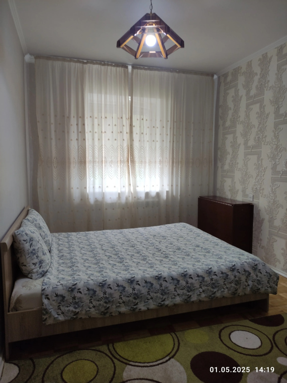 Svetlye I Uyutnye V Otlichnom Rayone Apartments