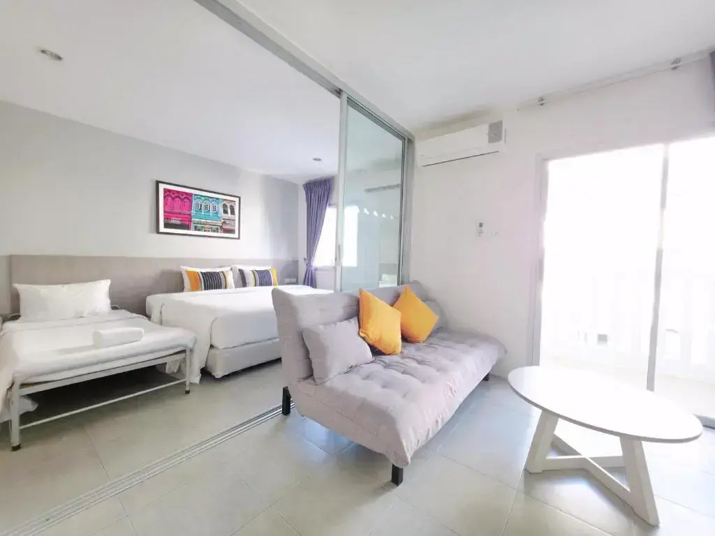 Recenta Suite Phuket Suanluang Hotel - Chambres