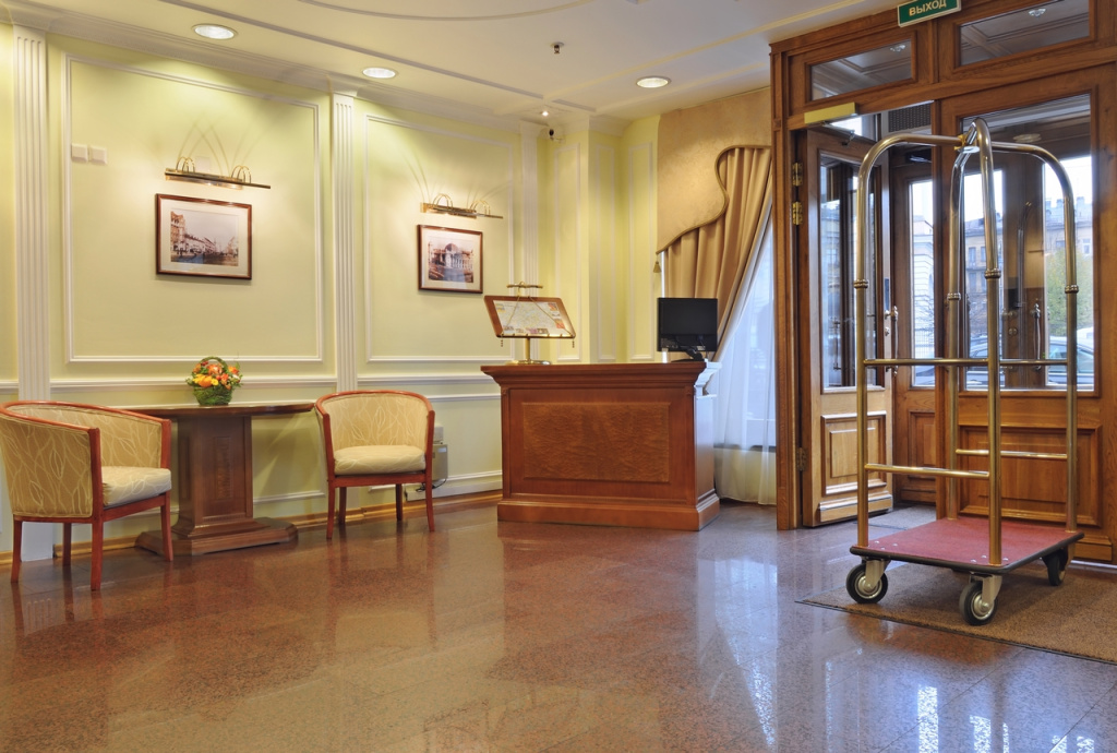 Lobby & Reception