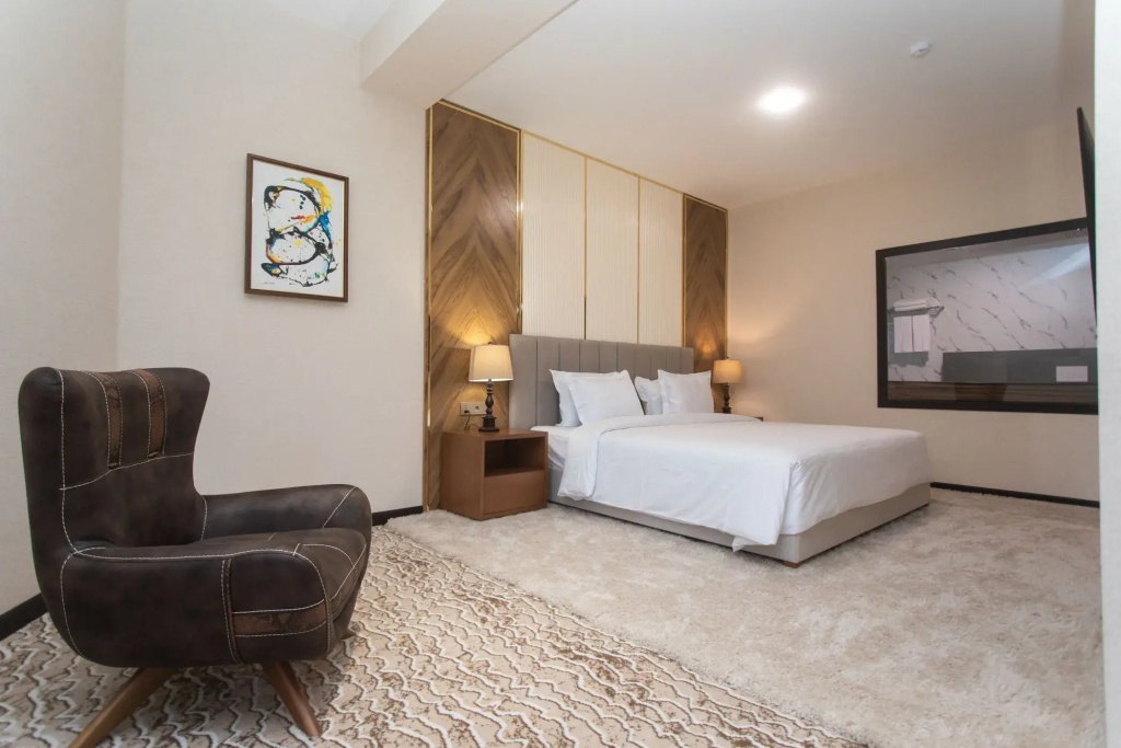 Junior Suite with balcony and with mountain view