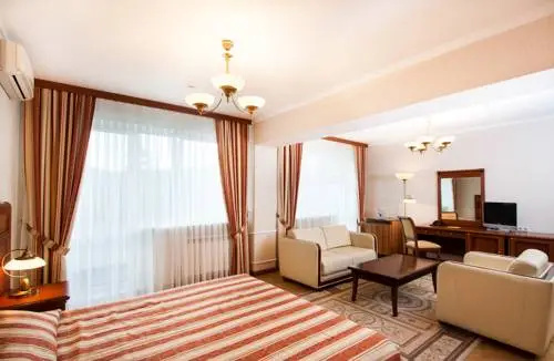 Sindika Spa-Hotel Room Type - Deluxe Double room full double bed