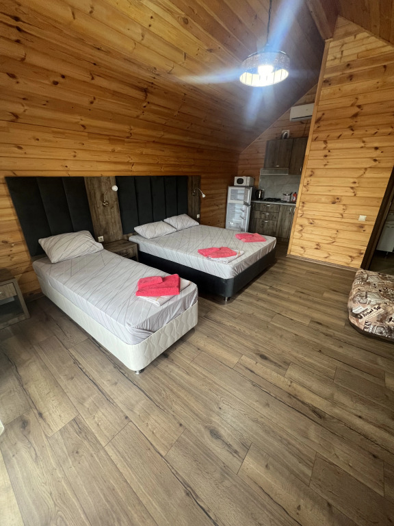 Четырёхместный номер Comfort с красивым видом из окна в Диамант+