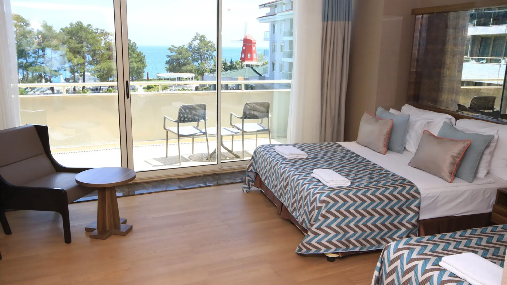 Akra Kemer image Room