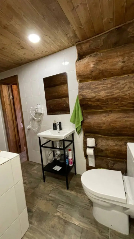 Четырёхместный номер №3 с красивым видом из окна в Дубки