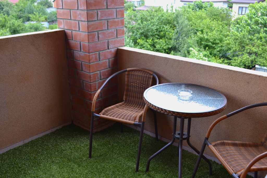 Balcony & Terrace