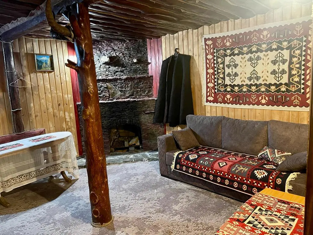 2 Bedrooms Quintuple Bungalow