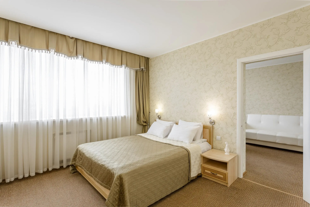 Hotel Pik Hotel Room Type - 2 Bedrooms Double Apartment with city view full double bed