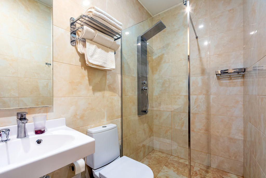 Полулюкс с 2 комнатами с балконом и с видом на море в Лучезарный