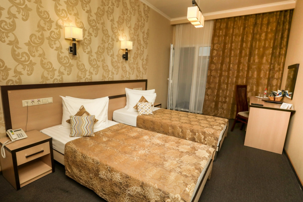 Standard (4 floor) Double room (twin beds)