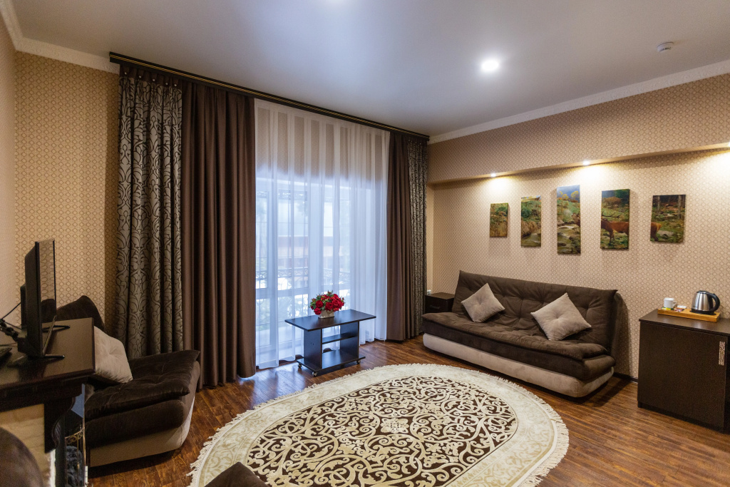 2 Bedrooms Suite with balcony