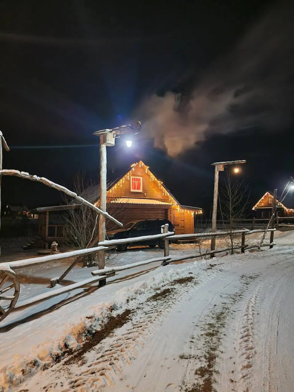 Дом с 2 комнатами с видом на озеро в Глэмпинг на озере Сиг