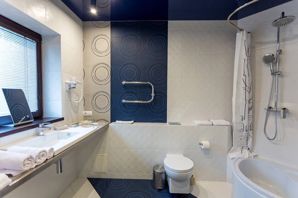 No. 12 Junior Suite with view