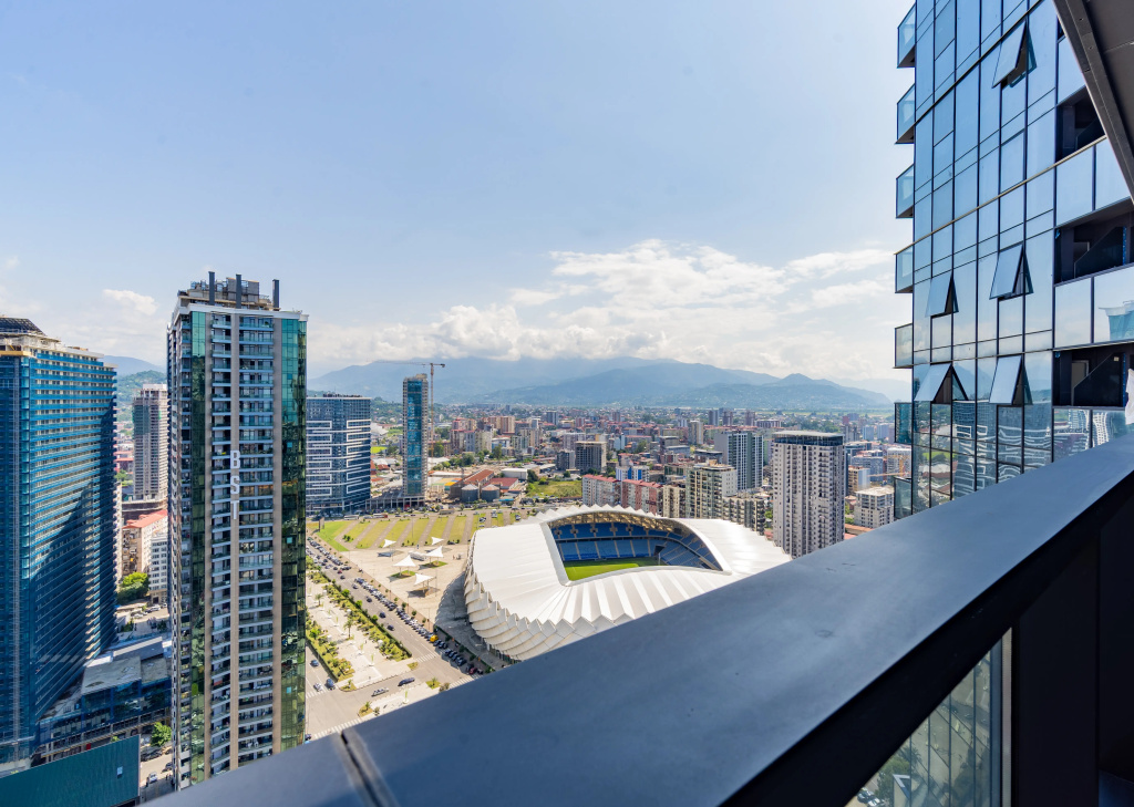 Panoramnaya Studiya Na 31 Etazhe Vid Na Gory Blue Sky Tower Apartments