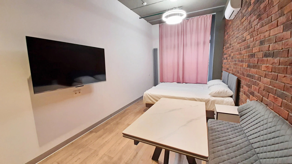 Апартаменты Loft 5 минут от метро — фото