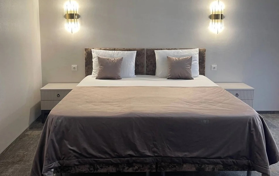 Двухместный номер Standard с 1 комнатой с балконом и с видом на горы двуспальная кровать в Парк Малибу