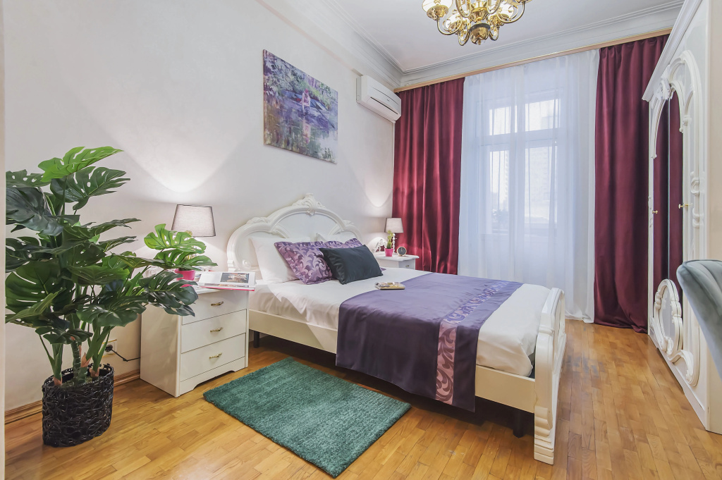 Отель Квартира GM Apartments Уютная двушка рядом с Кремлем и Арбатом в Москве
