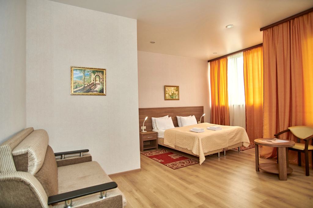 Comfort Quadruple room with balcony