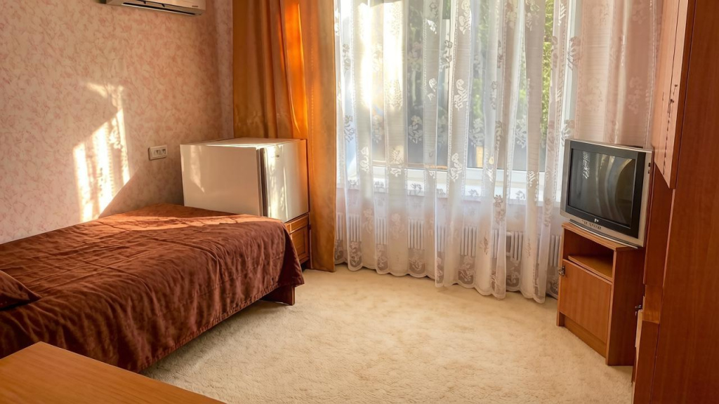 Standard Single room with courtyard view