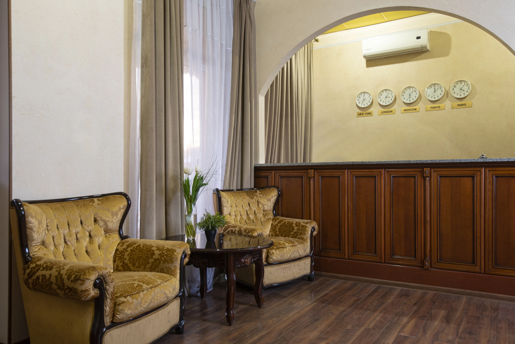 Lobby & Reception