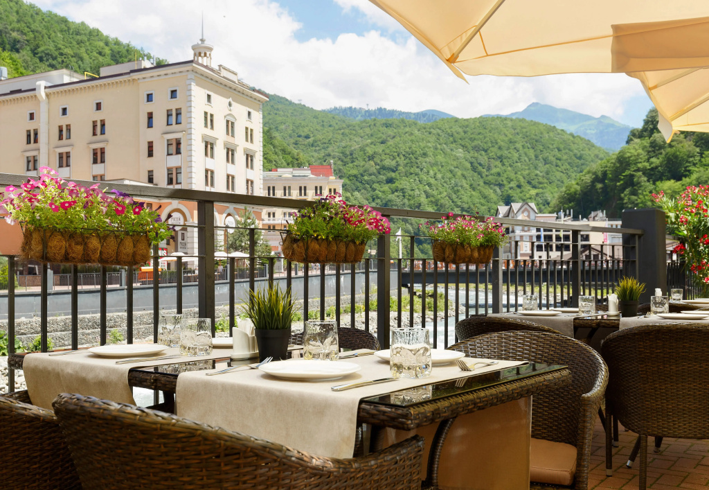 Отель Park Inn by Radisson Rosa Khutor  — фото