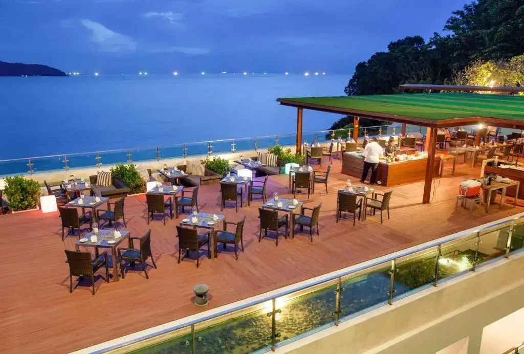 Отель Zenmaya Oceanfront Phuket, Trademark Collection by Wyndham — фото