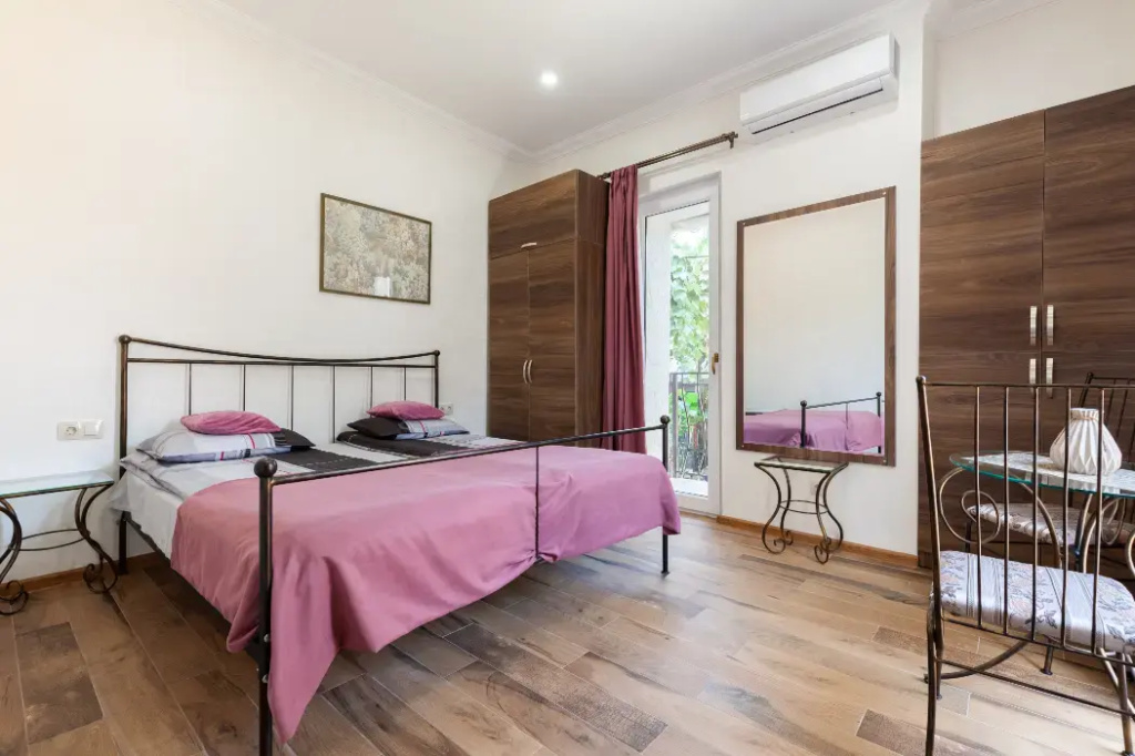 Superior Double room with view (full double bed)