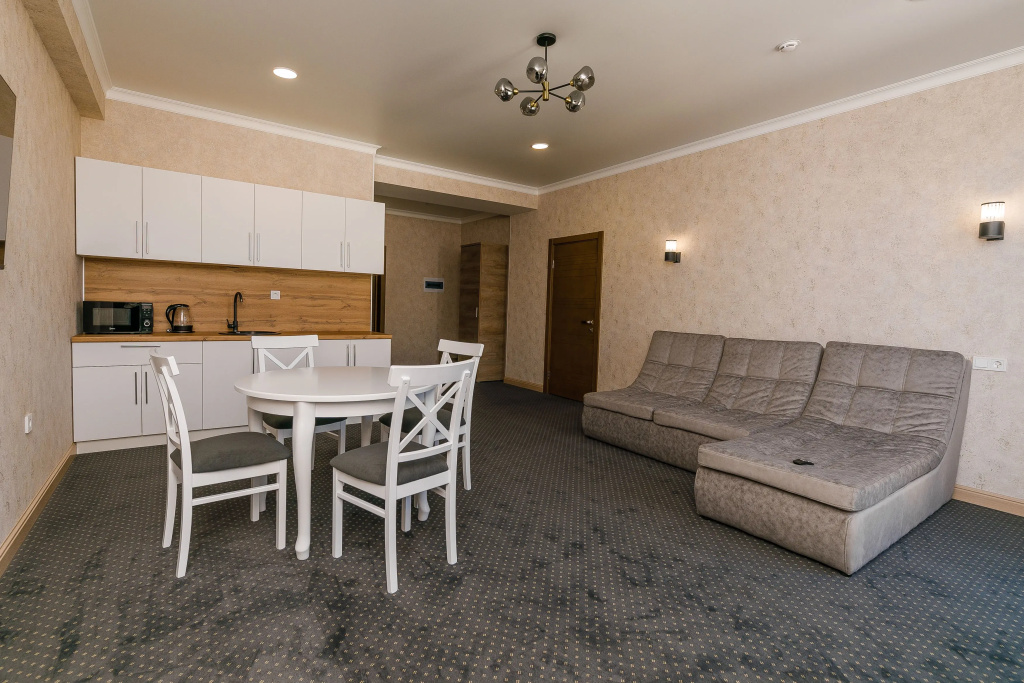 Double Studio (full double bed)
