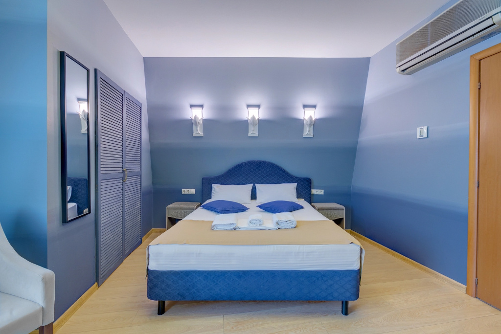 Eliton Hotel