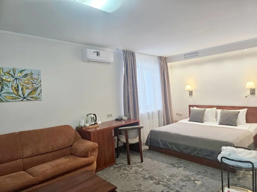 Double Suite with view (full double bed)