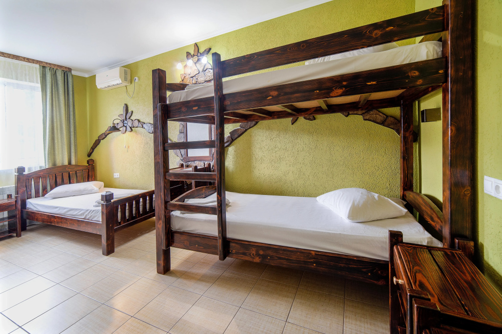 Triple room with view