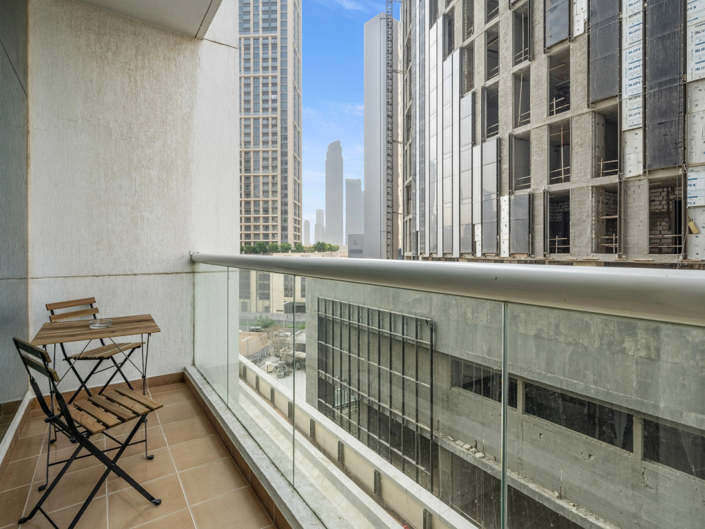 Upgraded Cozy 1BR-5 mins from Dubai Mall-City View Apartments