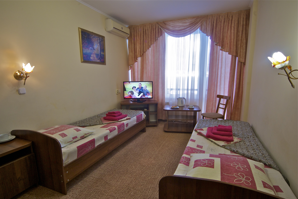 Двухместный номер Comfort с балконом и с видом на море 2 отдельные кровати в Эдем
