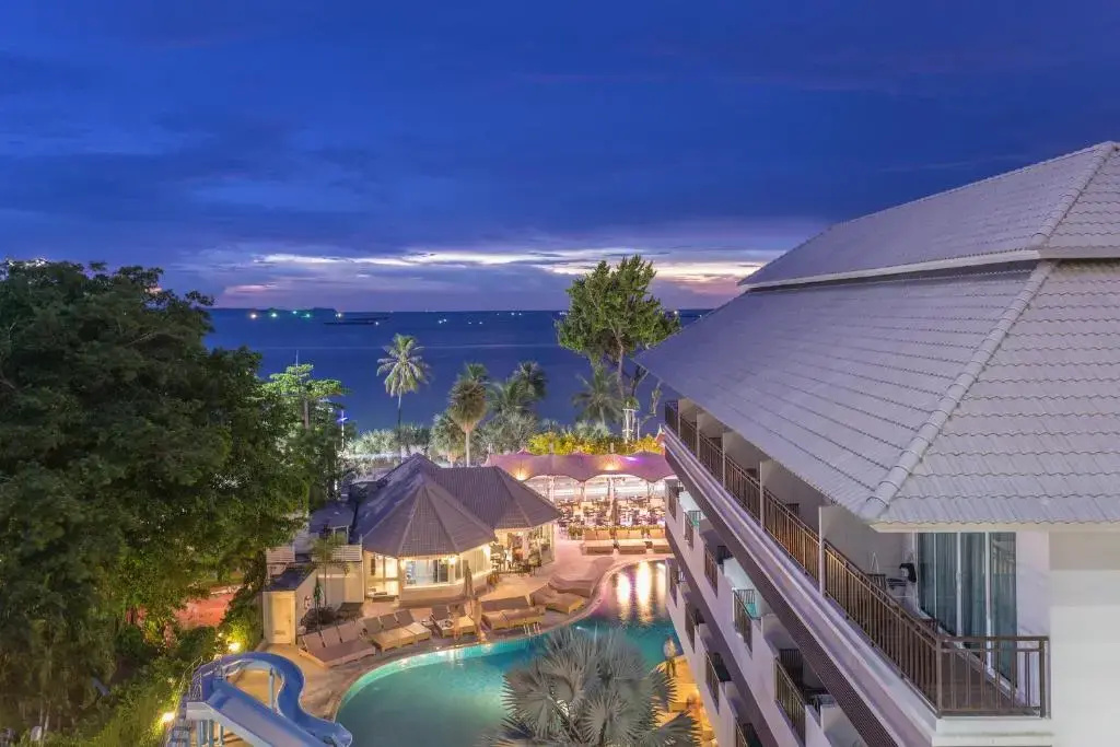 Pattaya Discovery Beach Hotel — фото