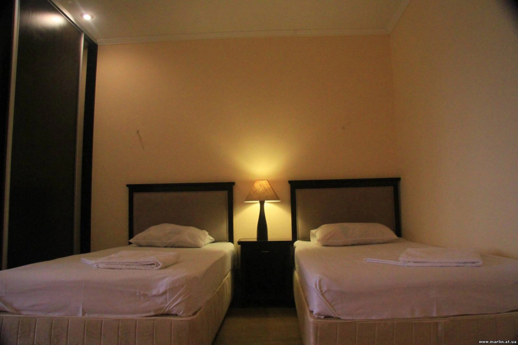 Double Suite with view (full double bed)