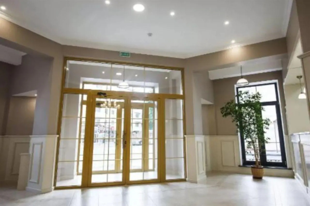 Lobby & Reception