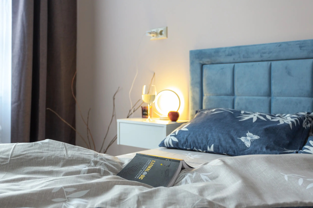 Апартаменты LikeHome Life Спартак - Просторная Трехместная Студия с Кухней — фото