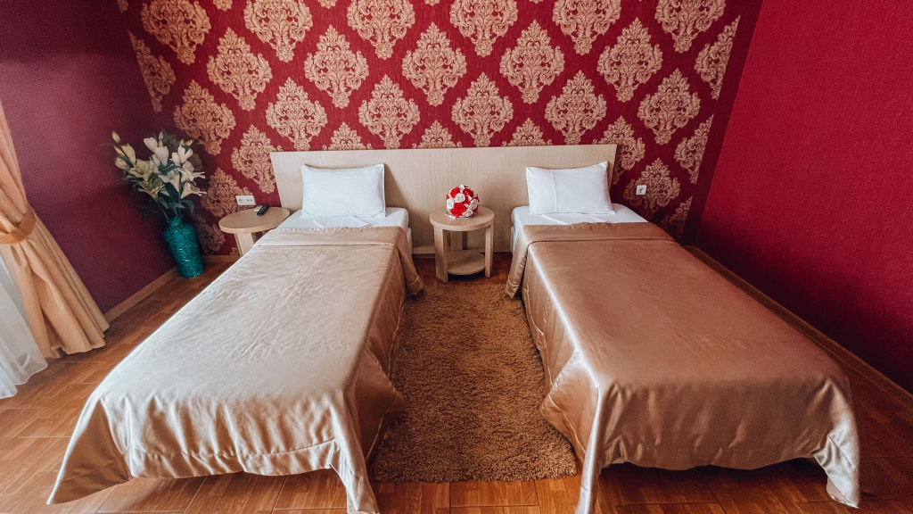 Valmont Hotel Room Type - Double Junior Suite with balcony twin beds