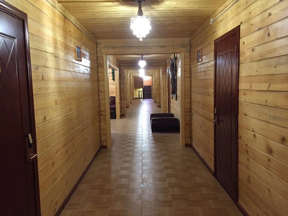 Lobby & Reception