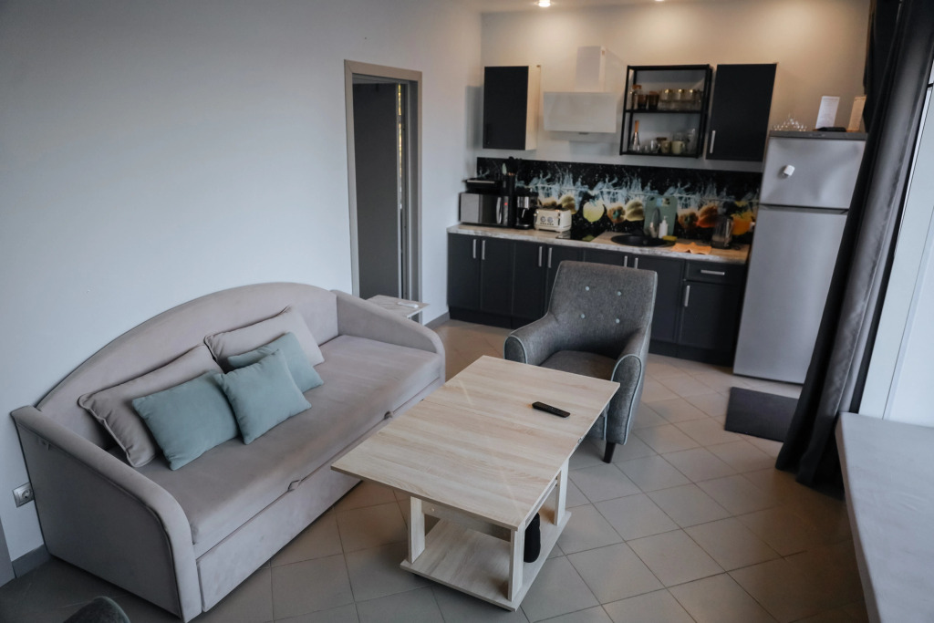 Двухместный коттедж с 3 комнатами с красивым видом из окна двуспальная кровать в Банный остров