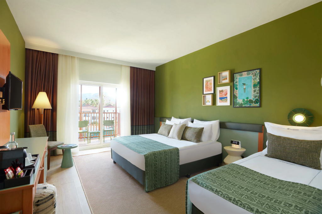 Standard room with balcony