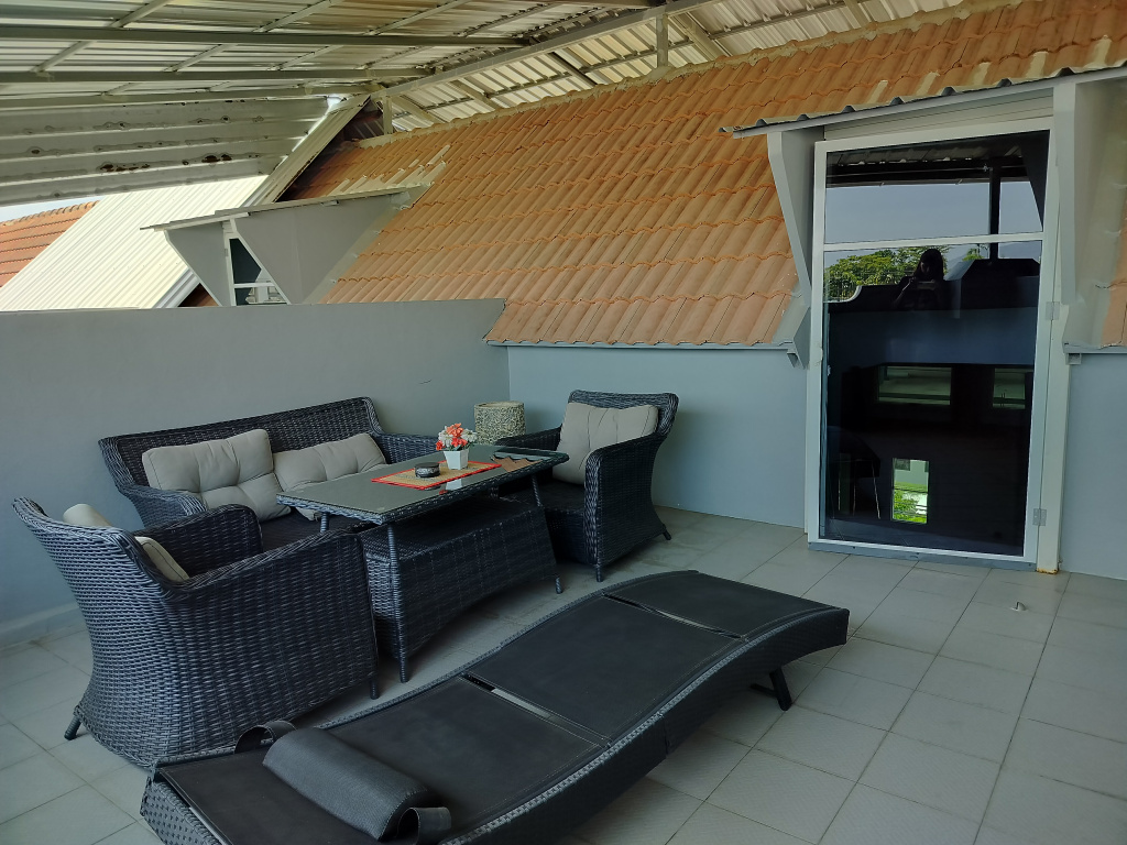Deluxe Family Penthouse with Roof Terrace Apartments