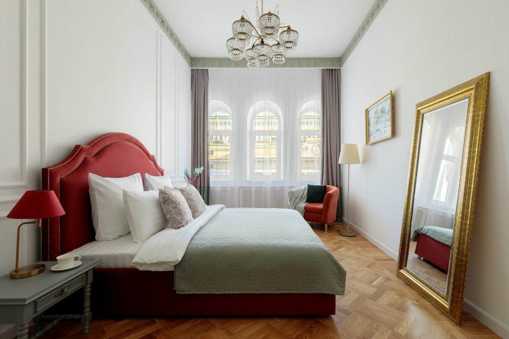 Апартаменты Minin Apartments с видом на Александринский Театр 130 кв.м. — фото