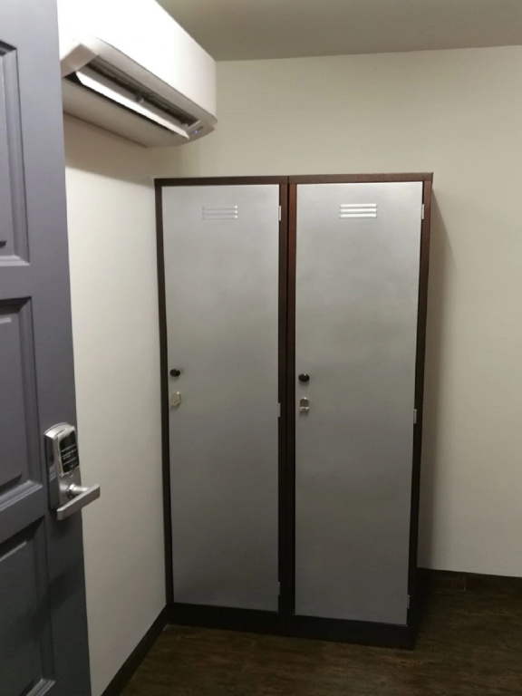 Economy room