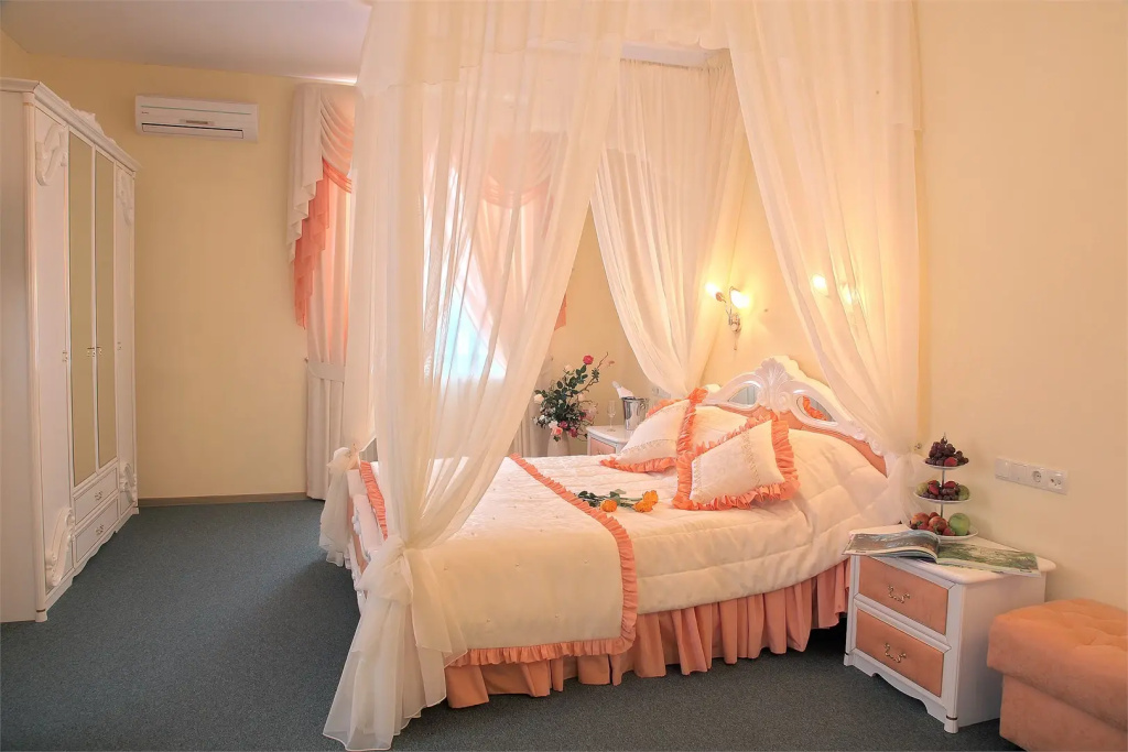 Snegurochka Hotel Room Type - Bridal Double Suite full double bed