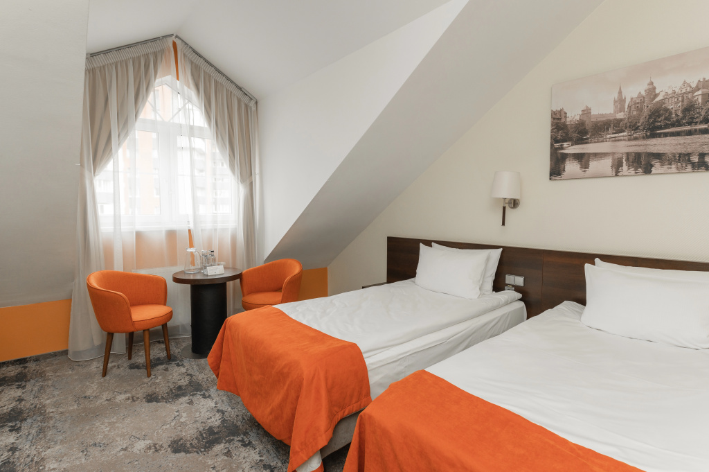 Hotel Kaiserhof Room Type - Standard Double room with city view twin beds