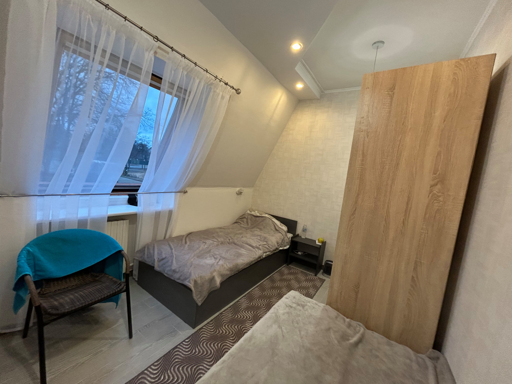 Кровать в общем номере в Пад дахам