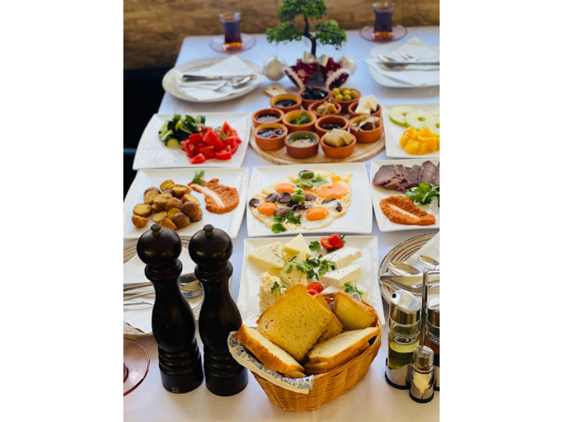 Food & Beverage