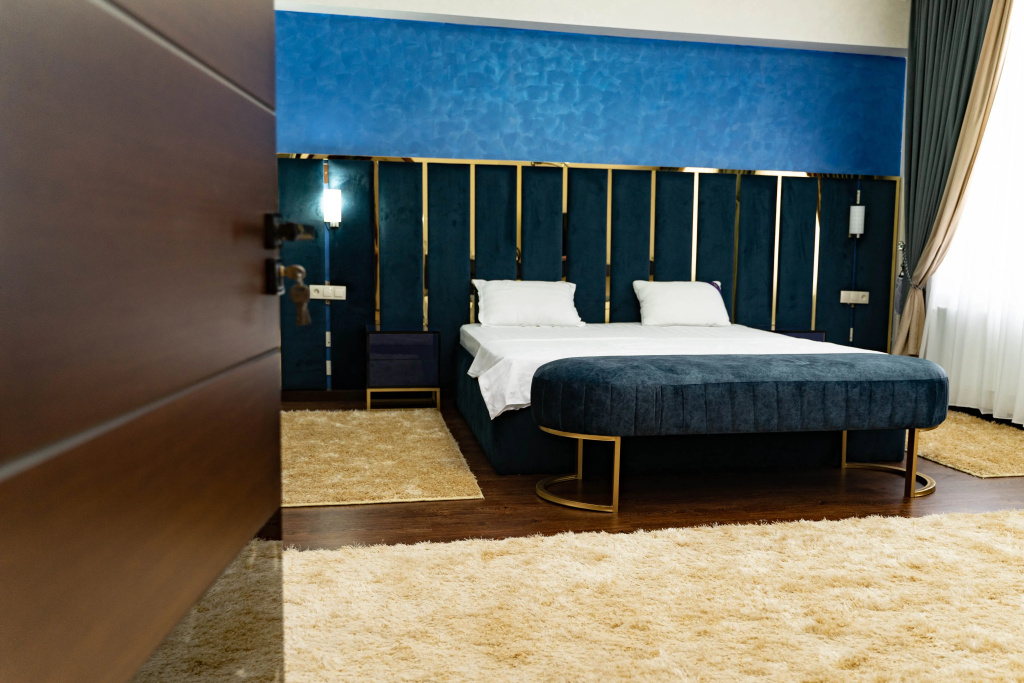 2 Bedrooms Business Double Suite (full double bed)