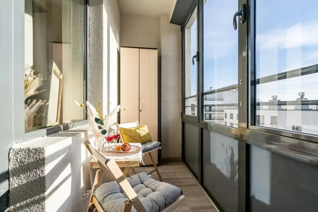 Апартаменты Sergeew Apartments Комфорт с балконом у Невского Проспекта — фото