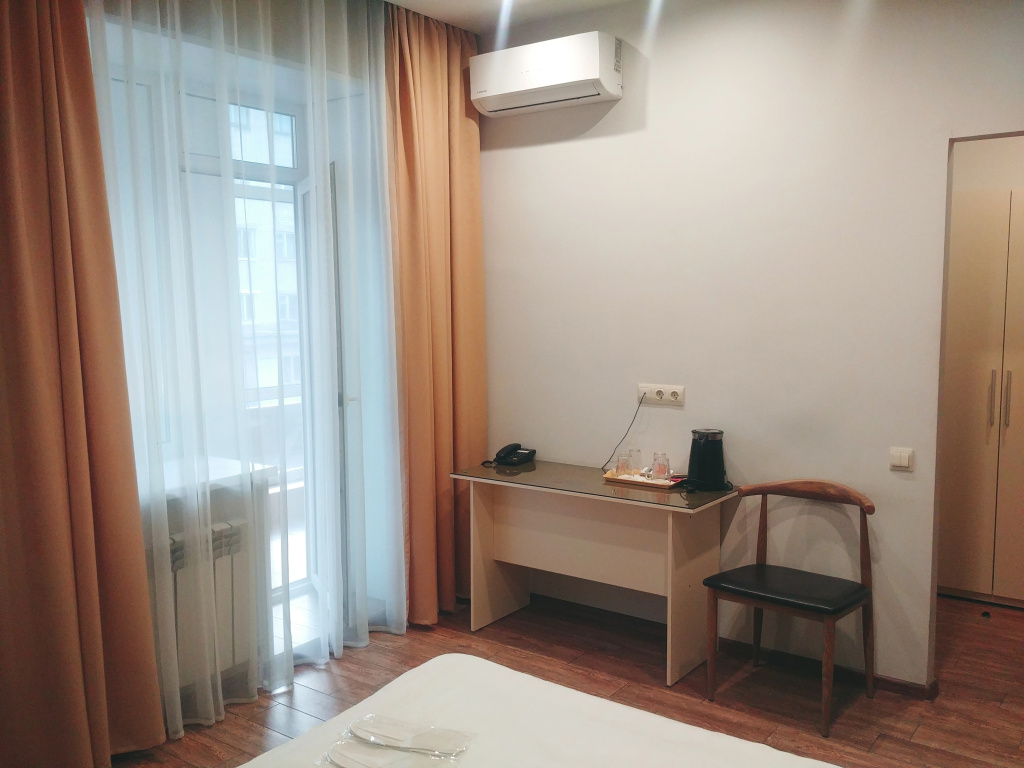 Arka Hotel Room Type - Standard Double room full double bed